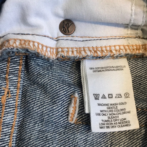 Free People Poppy Patch Ankle Jeans. 26 - Picture 5 of 8